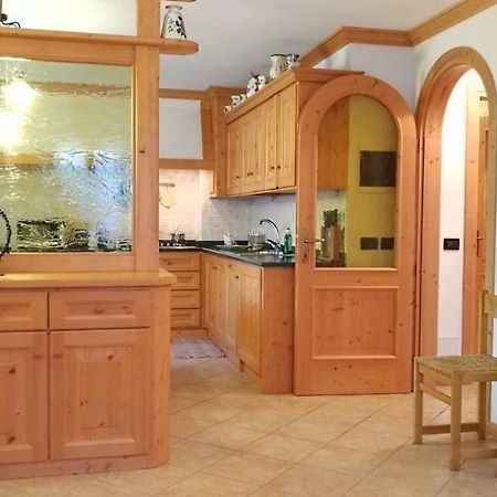Casa Rossi Apartment Le Grazie  Екстериор снимка