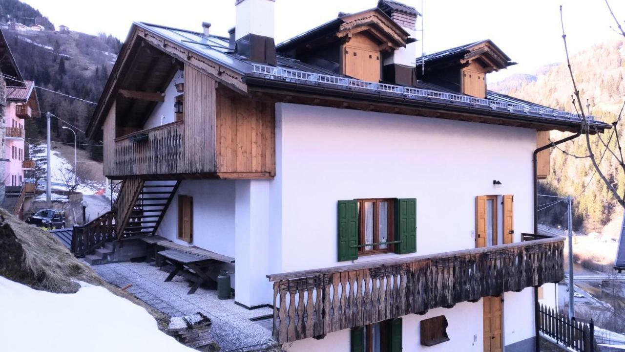 Casa Rossi Apartment Le Grazie  Екстериор снимка