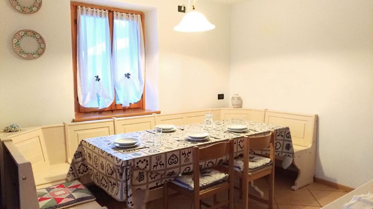 Casa Rossi Apartment Le Grazie  Екстериор снимка
