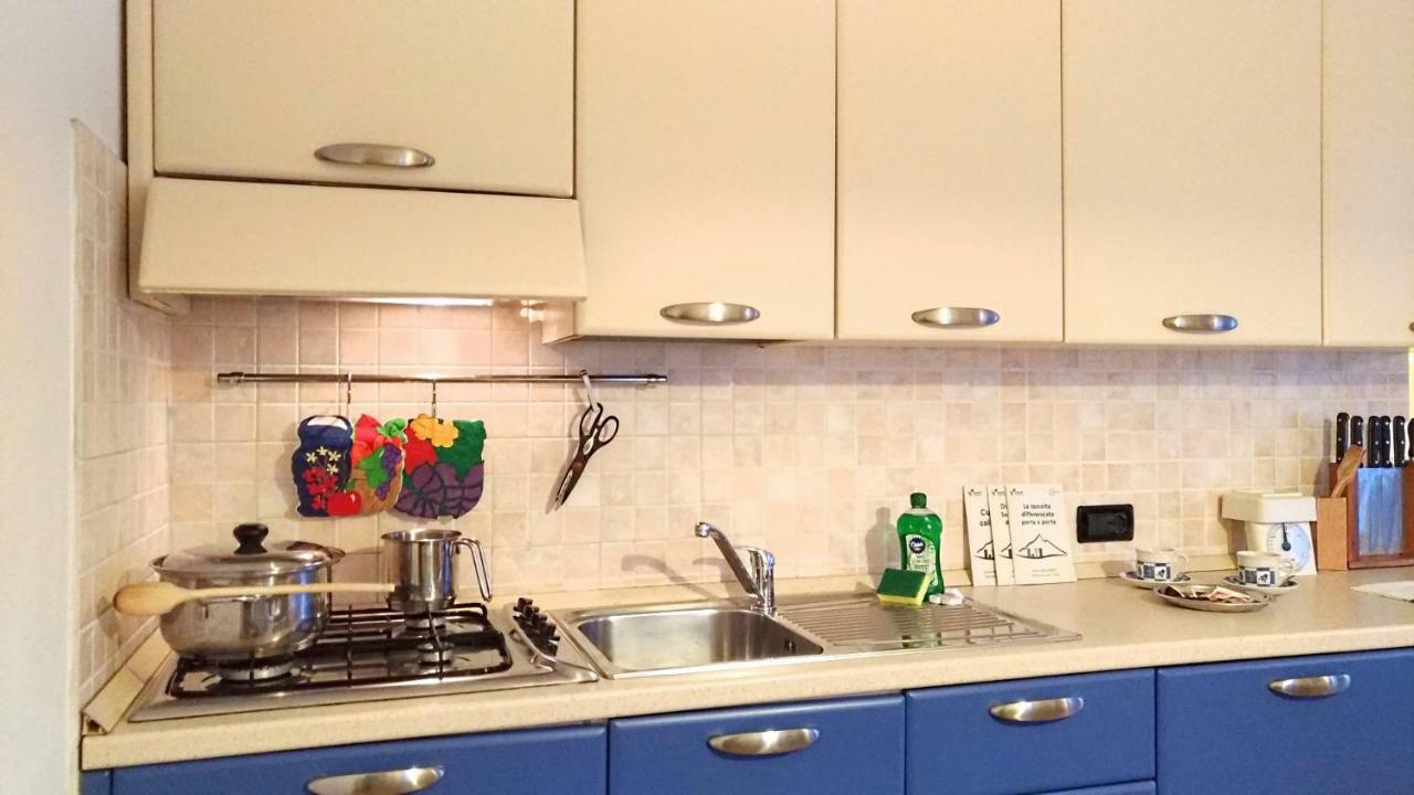 Casa Rossi Apartment Le Grazie  Екстериор снимка