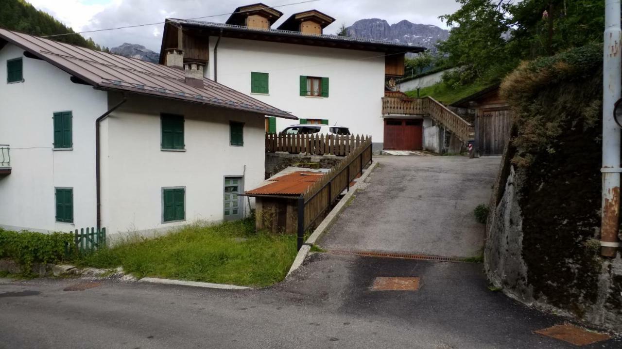 Casa Rossi Apartment Le Grazie  Екстериор снимка