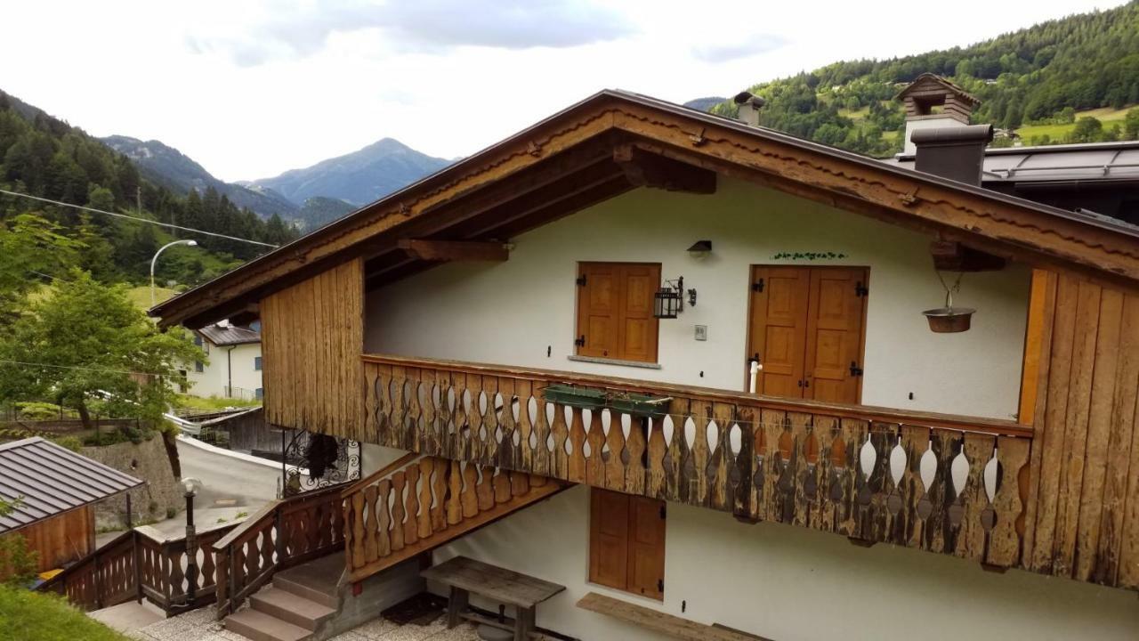 Casa Rossi Apartment Le Grazie  Екстериор снимка